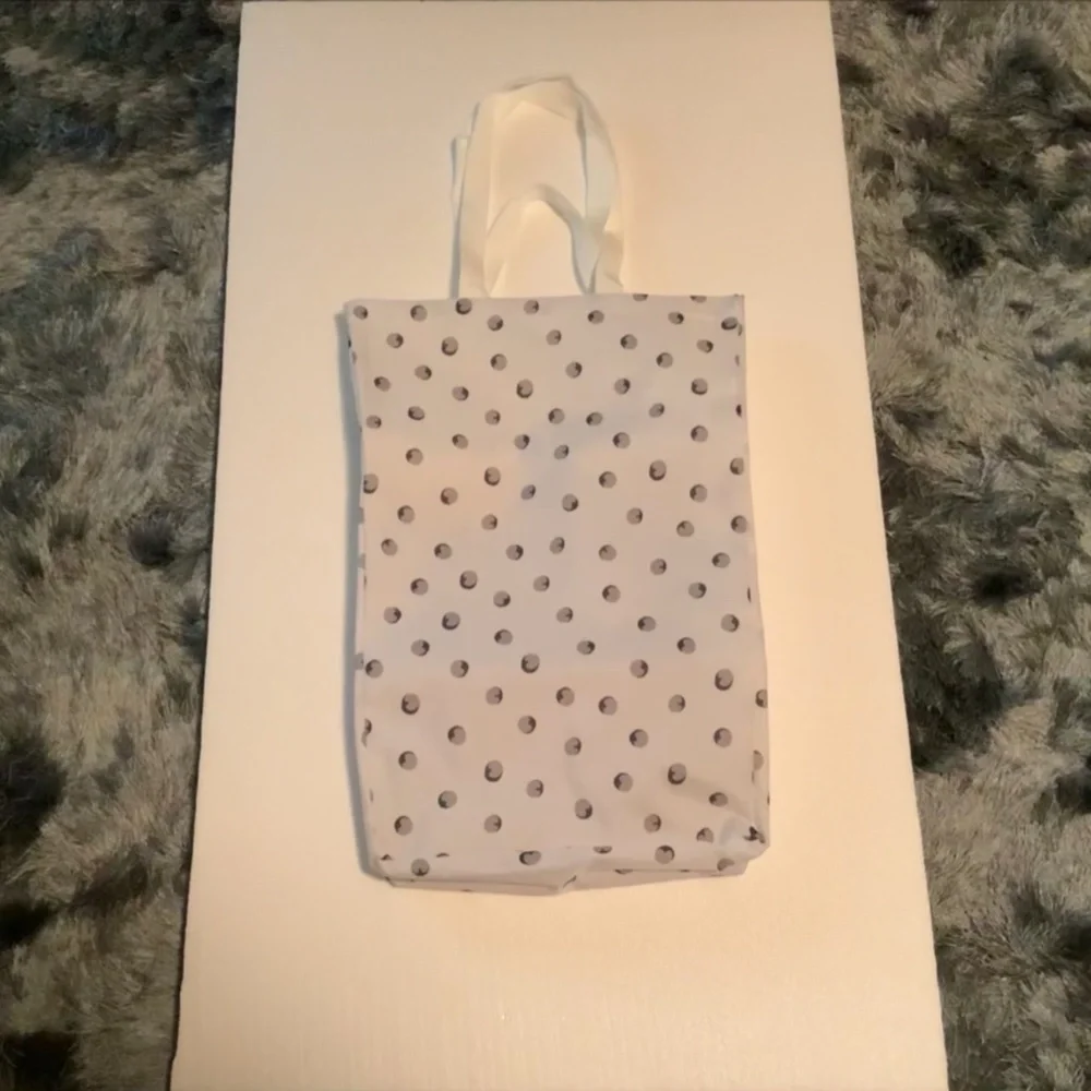 New Tote bag, laundry bag, gift bag, grocery tote, durable, two sets handles